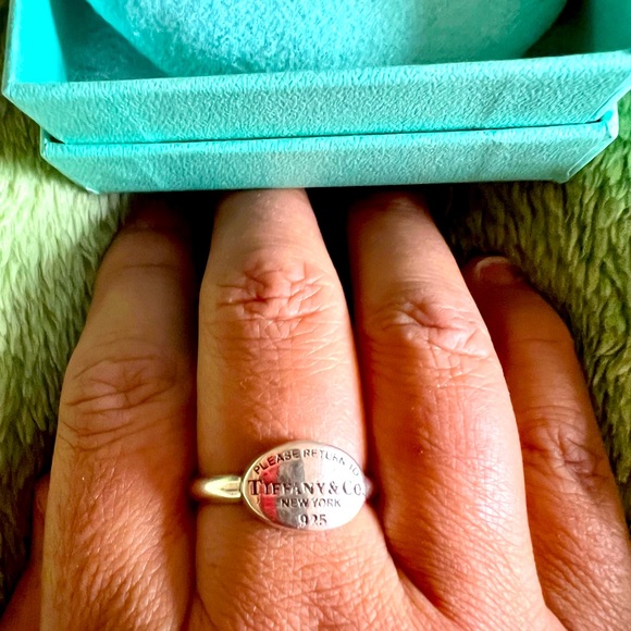 Size 10 "Please Return to Tiffany & Co" 925 Oval Sterling Silver Signet Ring - Picture 9 of 9